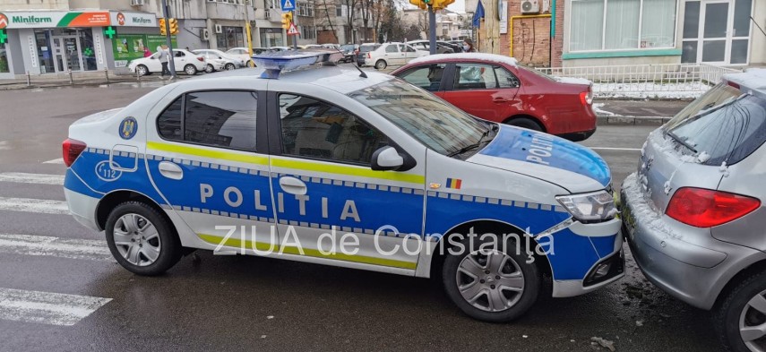 o masina a politiei implicata intr un accident pe strada ion ratiu din constanta 738655 o masina a politiei implicata intr un accident pe strada ion ratiu din constanta 738655