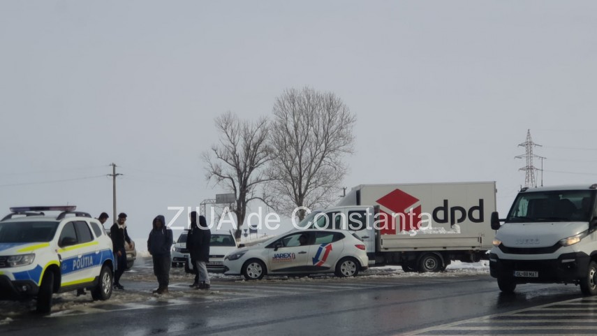 zeci de tiruri blocate in trafic la harsova 738660 zeci de tiruri blocate in trafic la harsova 738660