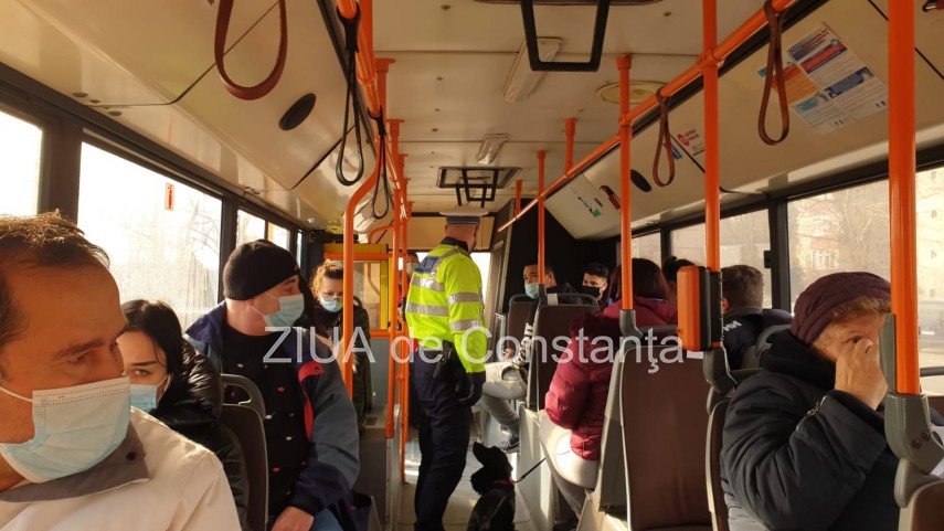 controale anti covid 19 la constanta politistii fac verificari in mijloacele de transport in comun video controale anti covid 19 la constanta politistii fac verificari in mijloacele de transport in comun video