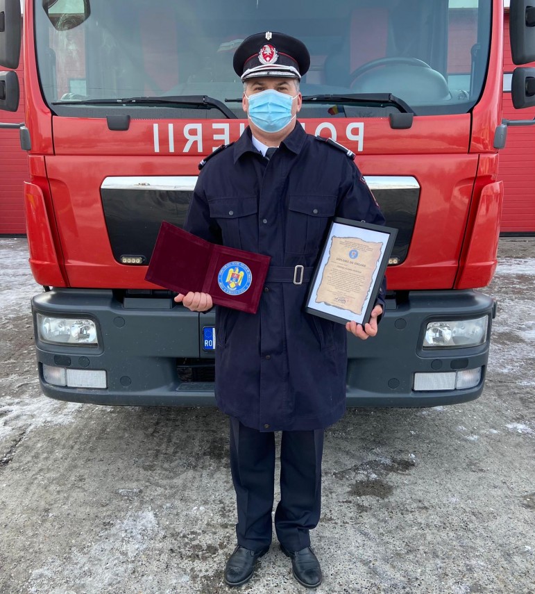 ceremonii la isu delta tulcea mai multi angajati au fost trecuti in rezerva 738946 ceremonii la isu delta tulcea mai multi angajati au fost trecuti in rezerva 738946