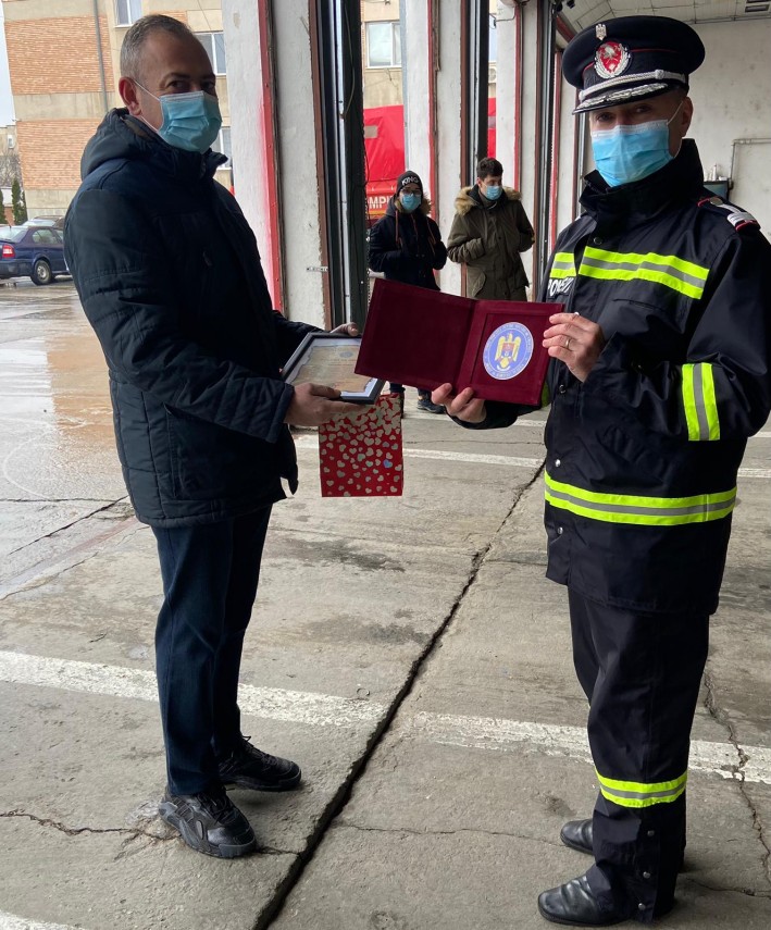 ceremonii la isu delta tulcea mai multi angajati au fost trecuti in rezerva 738946 ceremonii la isu delta tulcea mai multi angajati au fost trecuti in rezerva 738946