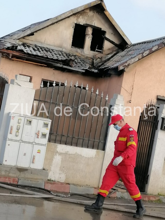 video incendiu puternic la navodari arde o casa 741028 video incendiu puternic la navodari arde o casa 741028