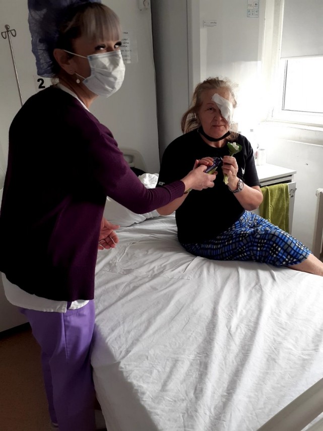 martisoare mancare gustoasa si zambete pentru pacientele din constanta oferite de arimex comexim 2000 martisoare mancare gustoasa si zambete pentru pacientele din constanta oferite de arimex comexim 2000