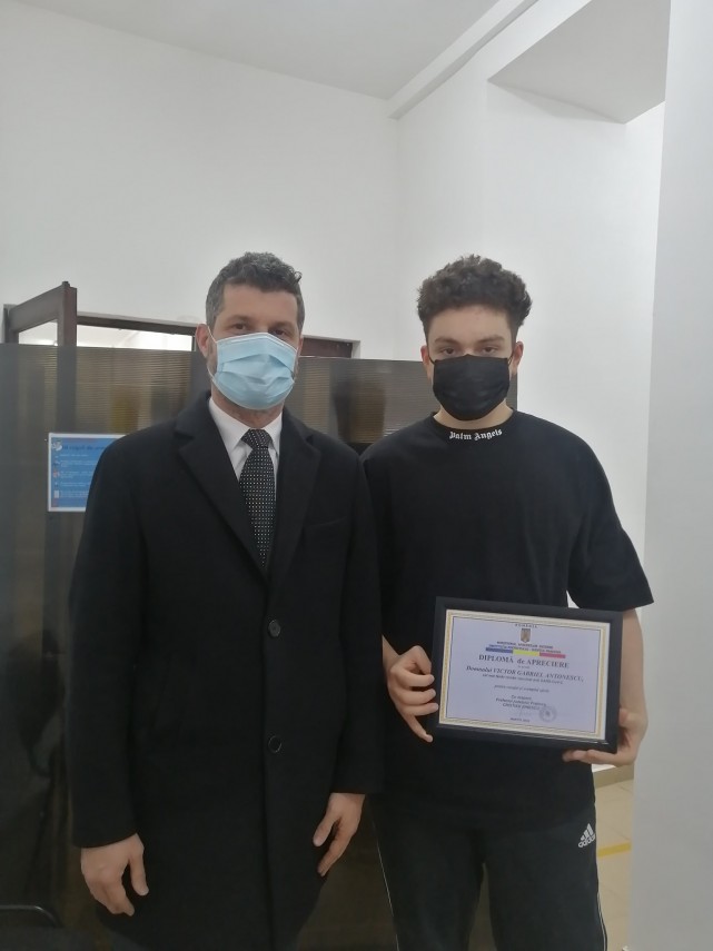 cati ani are cel mai tanar roman care a fost imunizat impotriva covid 19 s a vaccinat in aceasta seara cati ani are cel mai tanar roman care a fost imunizat impotriva covid 19 s a vaccinat in aceasta seara