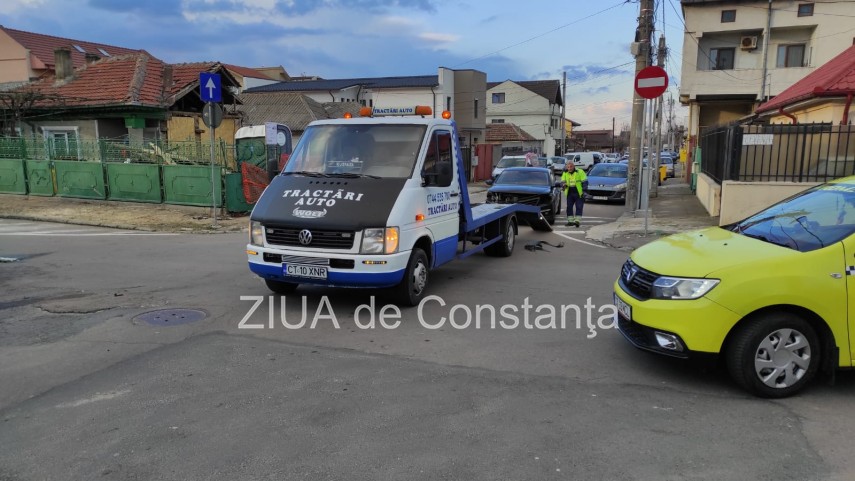 accident in constanta cartierul coiciu doua masini s au facut praf doar norocul a facut sa nu fie victime accident in constanta cartierul coiciu doua masini s au facut praf doar norocul a facut sa nu fie victime