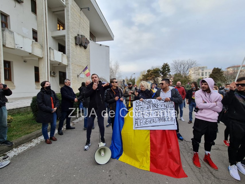 continua protestul la constanta impotriva noilor restrictii stabilite de guvern 743430 continua protestul la constanta impotriva noilor restrictii stabilite de guvern 743430