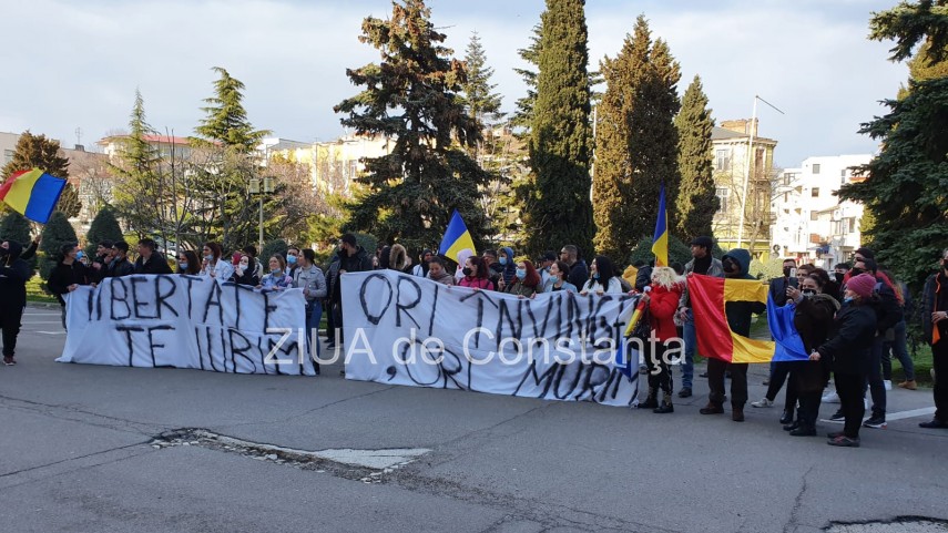 continua protestul la constanta impotriva noilor restrictii stabilite de guvern 743430 continua protestul la constanta impotriva noilor restrictii stabilite de guvern 743430