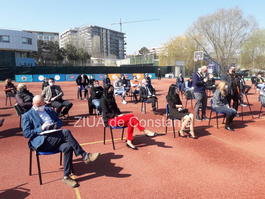 fosta mare handbalista narcisa lecusanu si a lansat la constanta cartea povestea vietii mele 743589 fosta mare handbalista narcisa lecusanu si a lansat la constanta cartea povestea vietii mele 743589