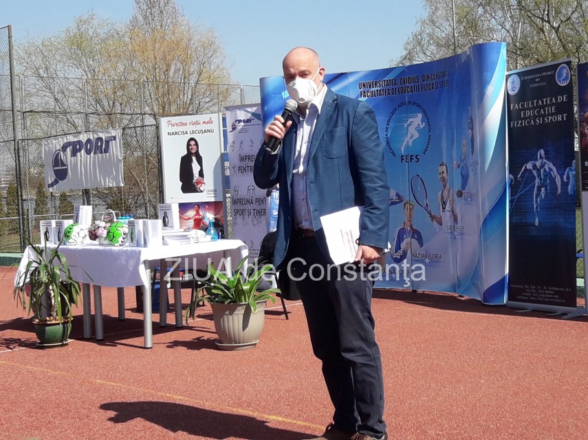 fosta mare handbalista narcisa lecusanu si a lansat la constanta cartea povestea vietii mele 743589 fosta mare handbalista narcisa lecusanu si a lansat la constanta cartea povestea vietii mele 743589