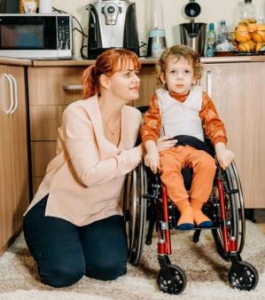 Ștefănel, un copilaș de doar 3 ani, are nevoie de peste $2.1 milioane pentru cel mai scump medicament din lume