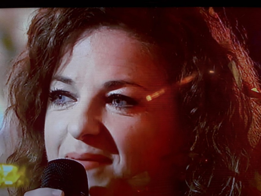 romanii au talent elena gatcin din constanta patru de da si butonul de golden buzz 744012 romanii au talent elena gatcin din constanta patru de da si butonul de golden buzz 744012