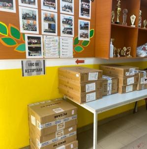 Rompetrol și Asociația Dăruiește Aripi au dotat 9 școli din zone defavorizate din județul Constanța cu echipamente IT complete 