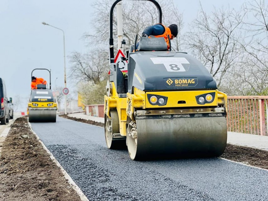 au inceput lucrarile pista de biciclisti pe drumul spre corbu si platforma industriala midia navodari au inceput lucrarile pista de biciclisti pe drumul spre corbu si platforma industriala midia navodari