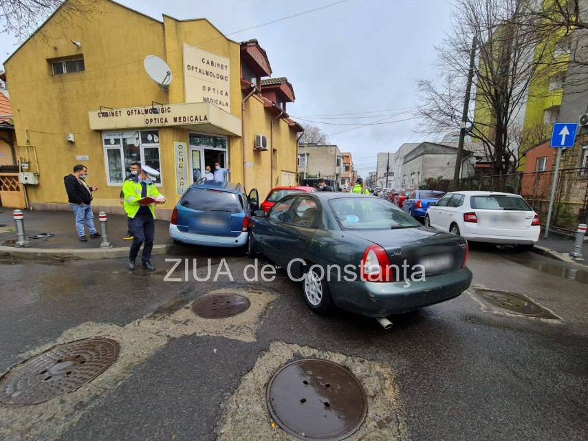 constanta accident rutier pe strada i g duca din municipiu o victima 745135 constanta accident rutier pe strada i g duca din municipiu o victima 745135