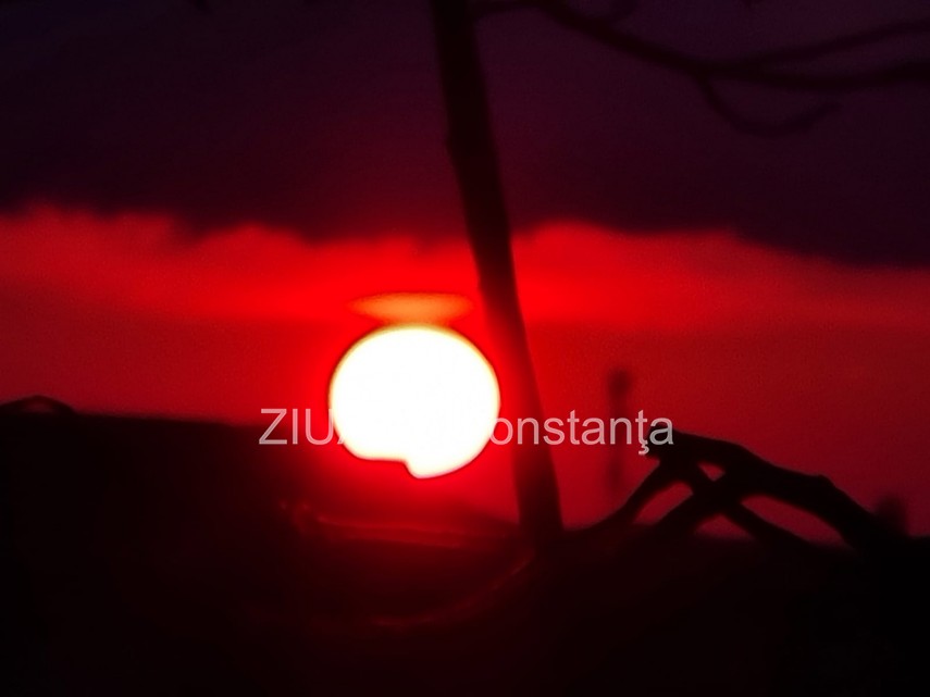 dupa ploaie apare mereu soarele iar dupa apus urmeaza un rasarit superb apus colorat dupa ploaia cu grindina dupa ploaie apare mereu soarele iar dupa apus urmeaza un rasarit superb apus colorat dupa ploaia cu grindina