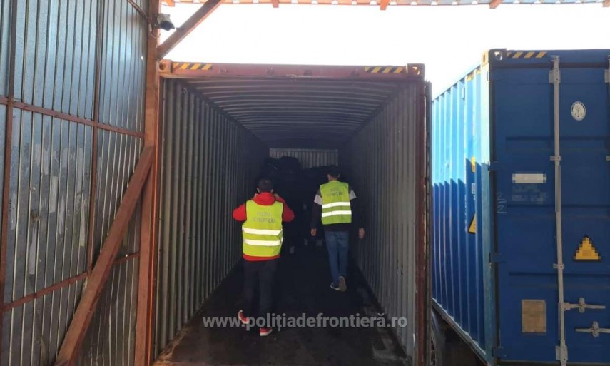 revoltator un alt container incarcat cu deseuri oprit in portul constanta 745220 revoltator un alt container incarcat cu deseuri oprit in portul constanta 745220