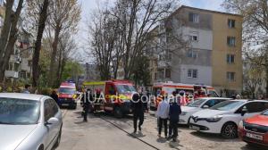 UPDATE Explozie într-un apartament din Constanța. Blocul este evacuat (galerie foto+ video)   