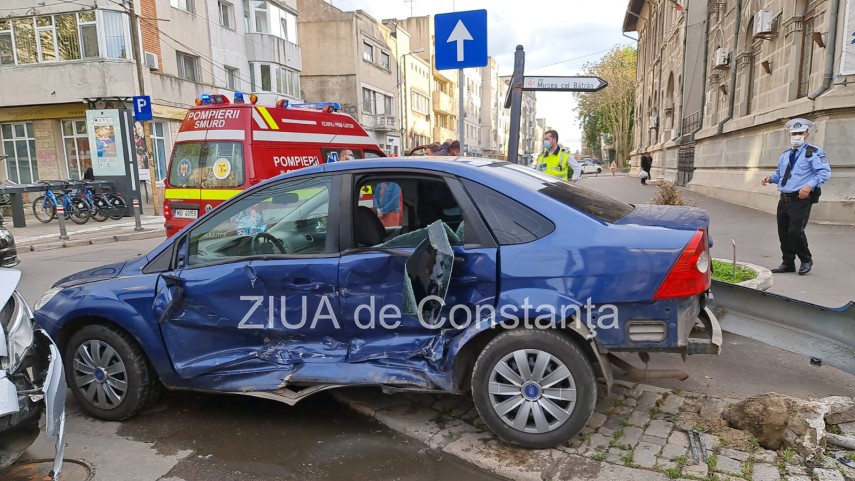 constanta accident rutier pe strada mircea cel batran o persoana a fost ranita 746891 constanta accident rutier pe strada mircea cel batran o persoana a fost ranita 746891