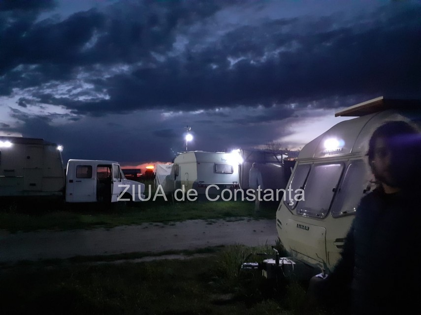 fotoreportaj viata boema la rulota in vama veche libertate si aventura pe malul marii 746971 fotoreportaj viata boema la rulota in vama veche libertate si aventura pe malul marii 746971