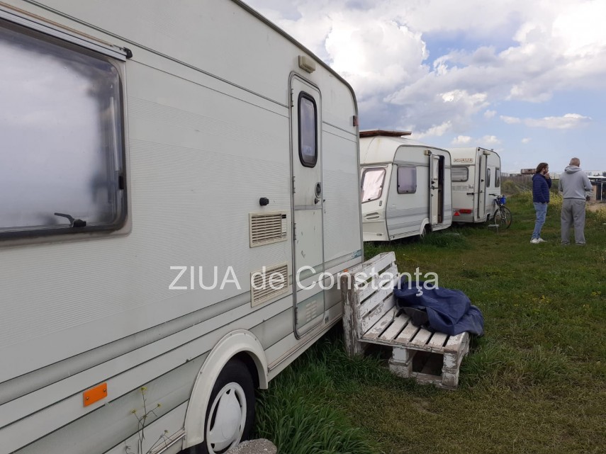 fotoreportaj viata boema la rulota in vama veche libertate si aventura pe malul marii 746971 fotoreportaj viata boema la rulota in vama veche libertate si aventura pe malul marii 746971