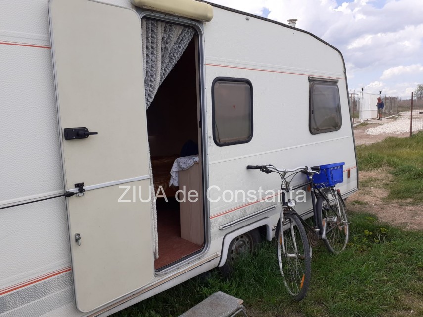 fotoreportaj viata boema la rulota in vama veche libertate si aventura pe malul marii 746971 fotoreportaj viata boema la rulota in vama veche libertate si aventura pe malul marii 746971