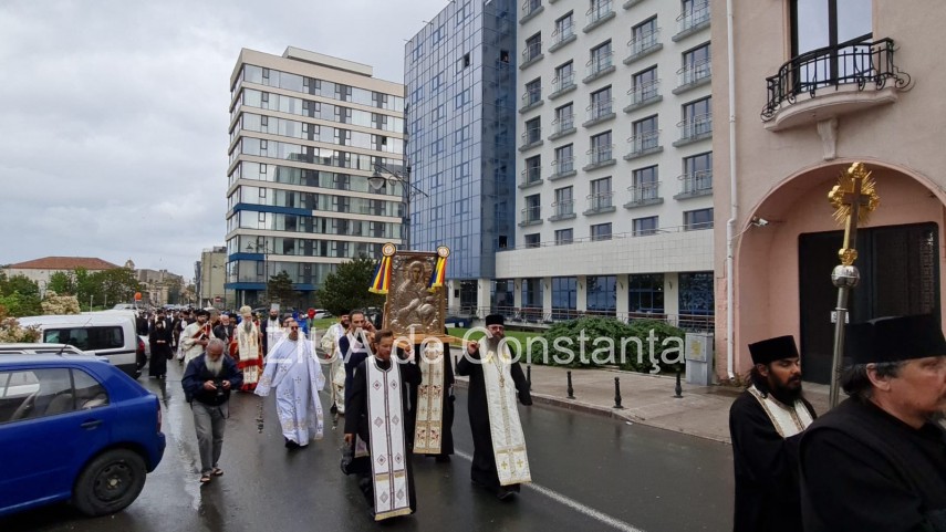 constanta ips varsanufie conduce procesiunea cu ocazia sarbatorii sfintilor constantin si elena galerie constanta ips varsanufie conduce procesiunea cu ocazia sarbatorii sfintilor constantin si elena galerie