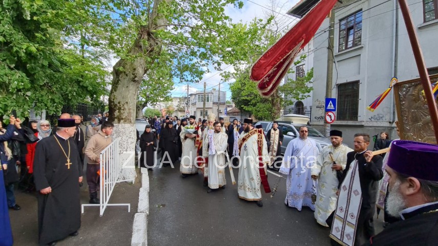 constanta ips varsanufie conduce procesiunea cu ocazia sarbatorii sfintilor constantin si elena galerie constanta ips varsanufie conduce procesiunea cu ocazia sarbatorii sfintilor constantin si elena galerie