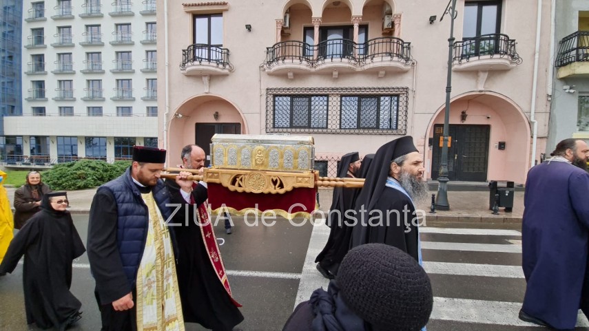 constanta ips varsanufie conduce procesiunea cu ocazia sarbatorii sfintilor constantin si elena galerie constanta ips varsanufie conduce procesiunea cu ocazia sarbatorii sfintilor constantin si elena galerie