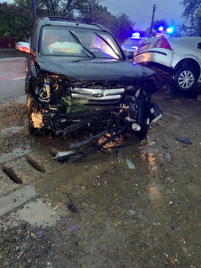 accident rutier grav in judetul suceava sase victime una din masinile imlicate este din judetul constanta accident rutier grav in judetul suceava sase victime una din masinile imlicate este din judetul constanta
