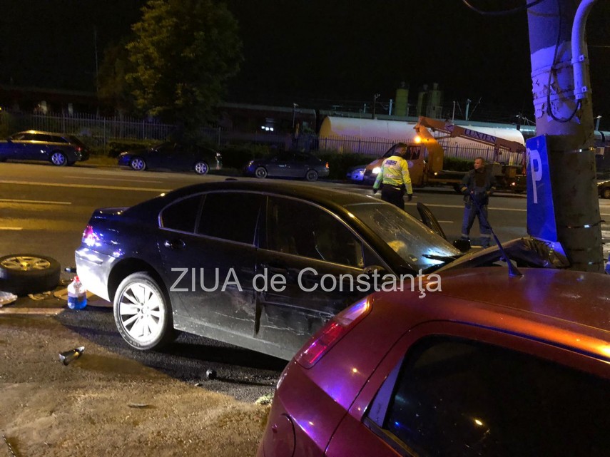 accident rutier grav in constanta un autoturism a intrat in stalp soferul a fugit 748166 accident rutier grav in constanta un autoturism a intrat in stalp soferul a fugit 748166
