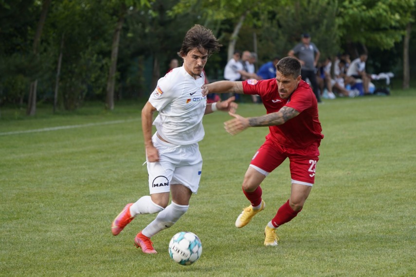 gol adrian petre farul constanta a cedat in amicalul contra chindiei targoviste 751101 gol adrian petre farul constanta a cedat in amicalul contra chindiei targoviste 751101