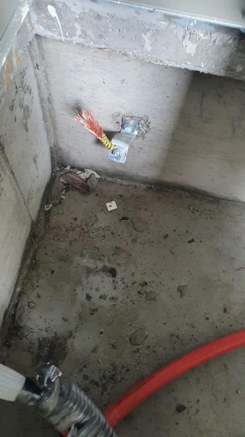 strigatul de durere al maicii rafaela de la manastirea colilia oameni fara frica de dumnezeu ne au vandalizat strigatul de durere al maicii rafaela de la manastirea colilia oameni fara frica de dumnezeu ne au vandalizat