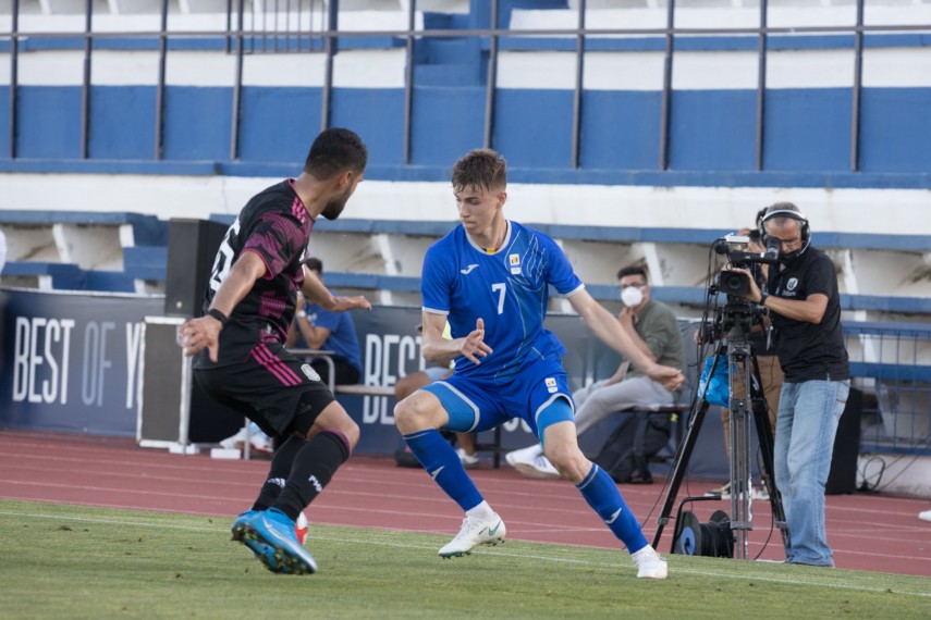 trei fotbalisti de la fc viitorul au jucat in meciul romania mexic 748761 trei fotbalisti de la fc viitorul au jucat in meciul romania mexic 748761