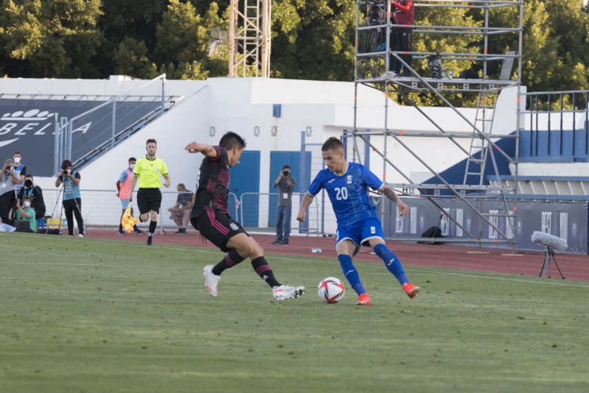 trei fotbalisti de la fc viitorul au jucat in meciul romania mexic 748761 trei fotbalisti de la fc viitorul au jucat in meciul romania mexic 748761