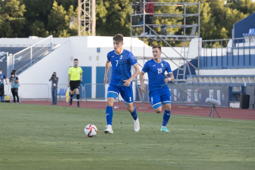 trei fotbalisti de la fc viitorul au jucat in meciul romania mexic 748761 trei fotbalisti de la fc viitorul au jucat in meciul romania mexic 748761