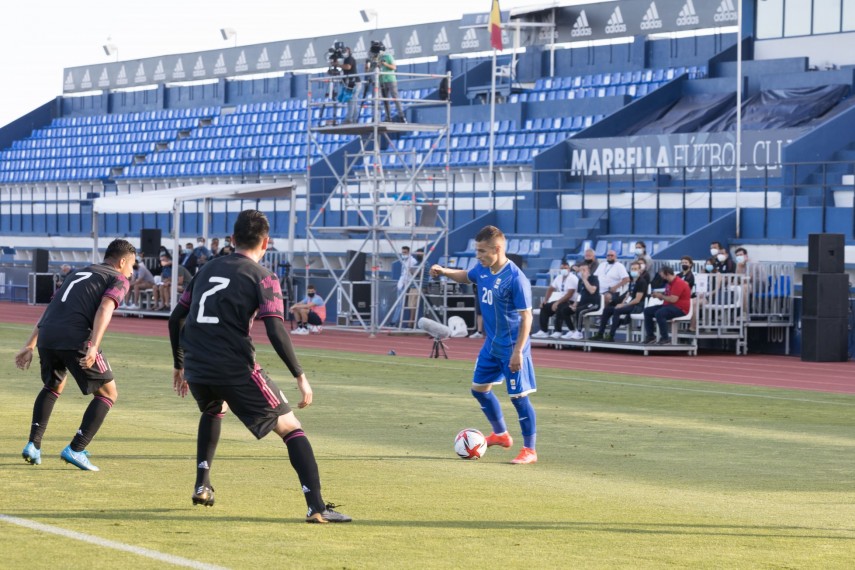 trei fotbalisti de la fc viitorul au jucat in meciul romania mexic 748761 trei fotbalisti de la fc viitorul au jucat in meciul romania mexic 748761