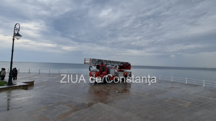 constanta persoana cazuta peste balustrada pe faleza 748772 constanta persoana cazuta peste balustrada pe faleza 748772