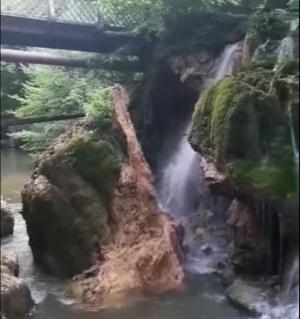 Cascada Bigăr s-a prăbușit, din cauze naturale   