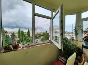 Agenția imobiliară PARTENER IMOBILIAR CONSTANȚA Trocadero – Papa Bun, apartament decomandat cu centrală proprie (galerie foto+video)        
