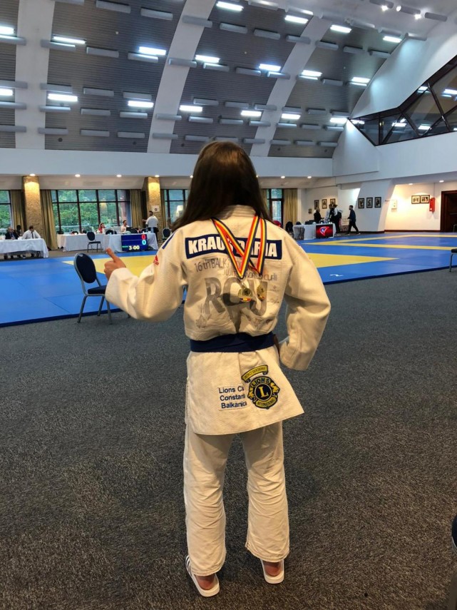 daria kraus de la marina constanta dubla campioana dar medaliata si cu argint la nationalele de ju jitsu daria kraus de la marina constanta dubla campioana dar medaliata si cu argint la nationalele de ju jitsu
