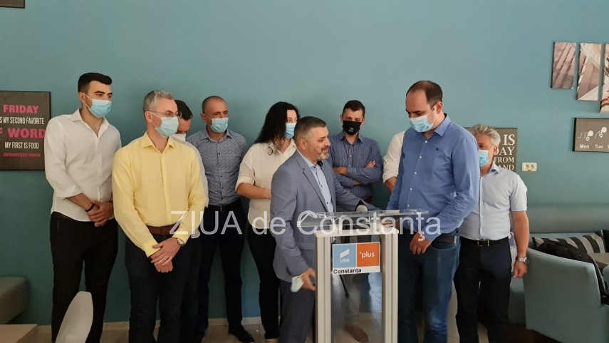 conferinta de presa a usr constanta cu participarea ministrului justitiei stelian ion galerie foto video conferinta de presa a usr constanta cu participarea ministrului justitiei stelian ion galerie foto video