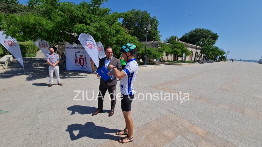 emil barbut participant la turul de ciclism al europei cu biciclete dotate cu panouri solare a ajuns emil barbut participant la turul de ciclism al europei cu biciclete dotate cu panouri solare a ajuns