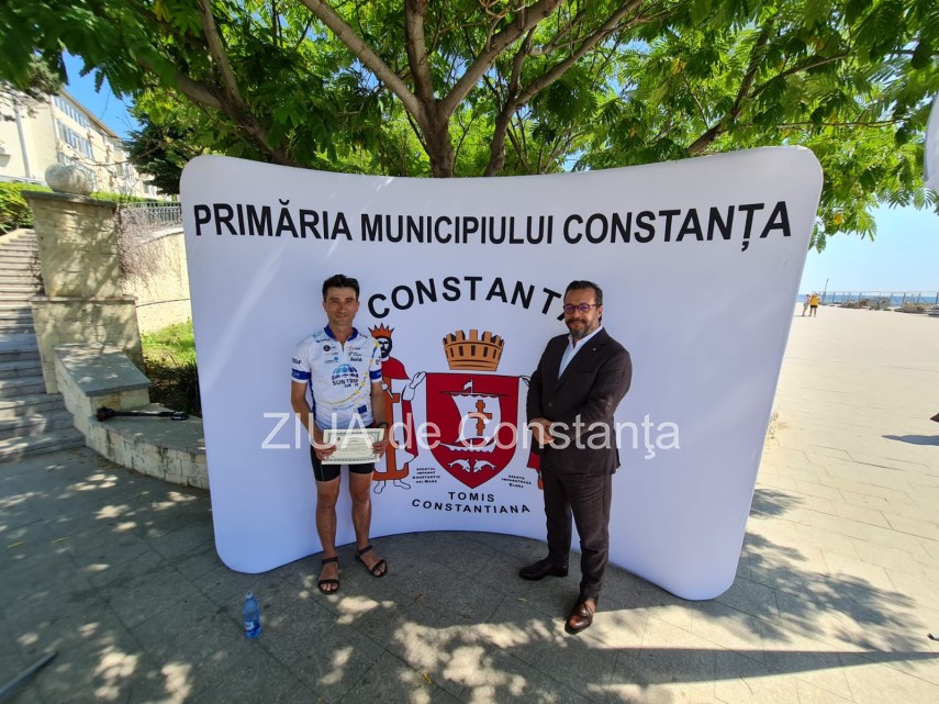 emil barbut participant la turul de ciclism al europei cu biciclete dotate cu panouri solare a ajuns emil barbut participant la turul de ciclism al europei cu biciclete dotate cu panouri solare a ajuns