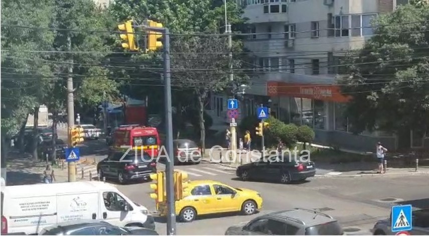 video carambol pe strada mircea cel batran din constanta 750902 video carambol pe strada mircea cel batran din constanta 750902