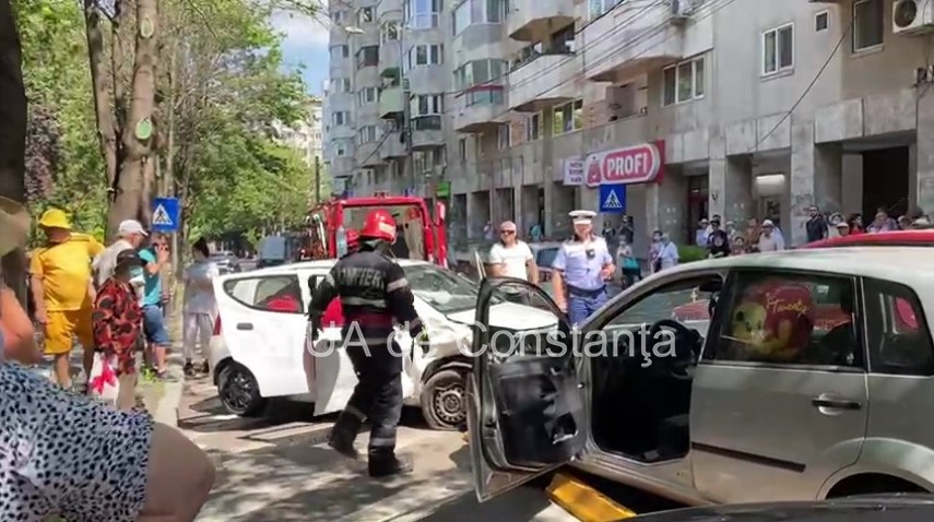 video carambol pe strada mircea cel batran din constanta 750902 video carambol pe strada mircea cel batran din constanta 750902