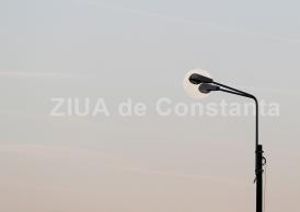 Alte săpături Primăria Constanța va demonta stâlpii de iluminat de pe principalele străzi și din parcurile din oraș. Iată cât costă