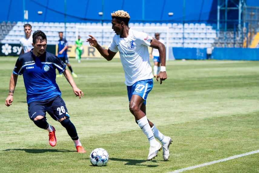 farul constanta a invins dacia unirea braila meci cu cinci goluri si un penalty ratat 752035 farul constanta a invins dacia unirea braila meci cu cinci goluri si un penalty ratat 752035