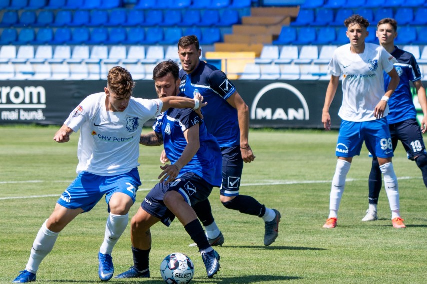farul constanta a invins dacia unirea braila meci cu cinci goluri si un penalty ratat 752035 farul constanta a invins dacia unirea braila meci cu cinci goluri si un penalty ratat 752035