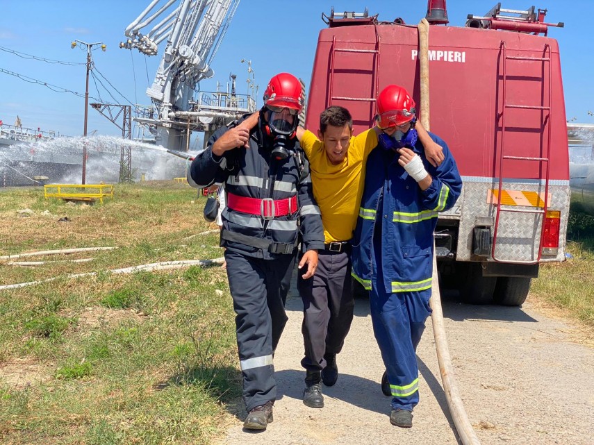 cum decurge un exercitiu tactic al pompierilor de la isu dobrogea in cazul declansarii unui dezastru cum decurge un exercitiu tactic al pompierilor de la isu dobrogea in cazul declansarii unui dezastru