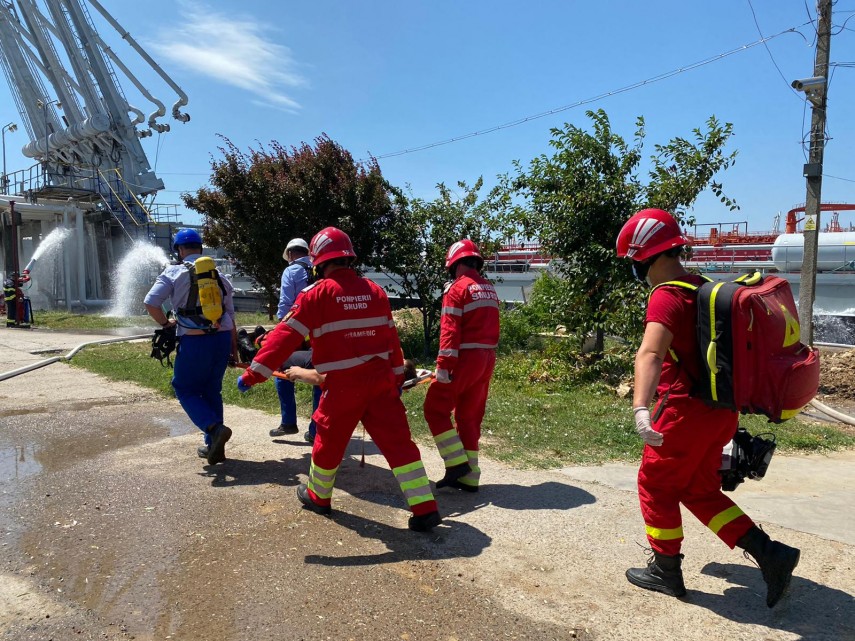 cum decurge un exercitiu tactic al pompierilor de la isu dobrogea in cazul declansarii unui dezastru cum decurge un exercitiu tactic al pompierilor de la isu dobrogea in cazul declansarii unui dezastru
